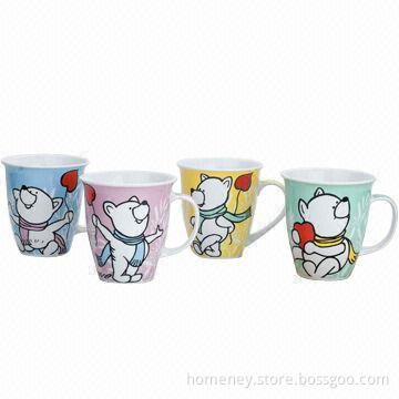Porcelain mugs with nice bear decal, popular among young people